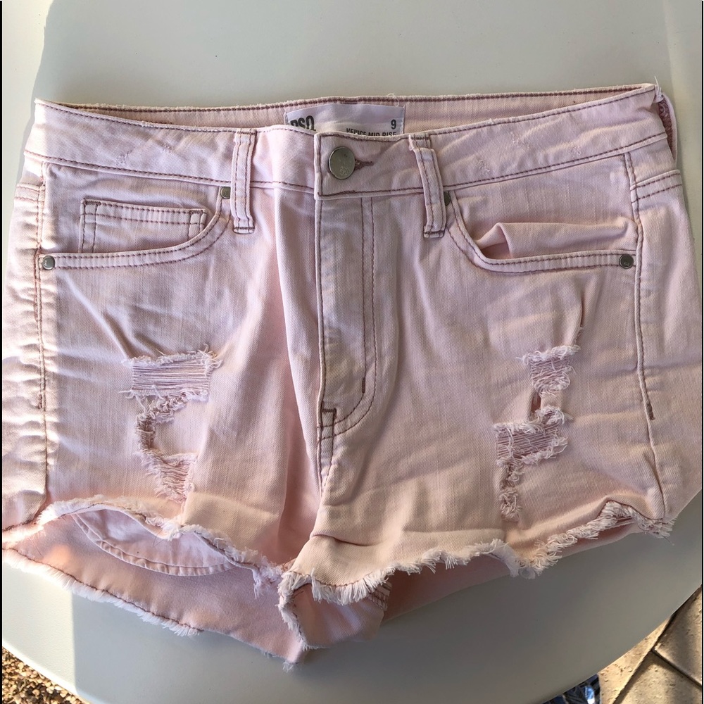 RSQ Venice Midi Ride jean shorts light pink